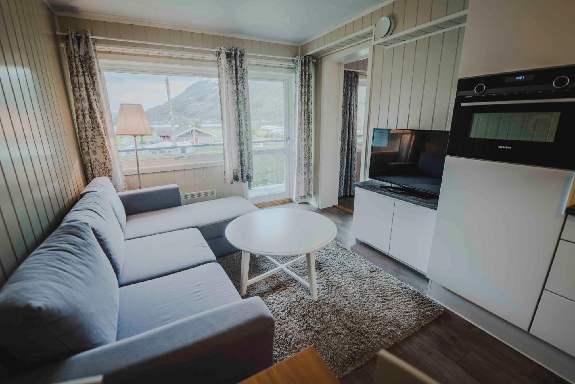 Loen Apartments Luaran gambar