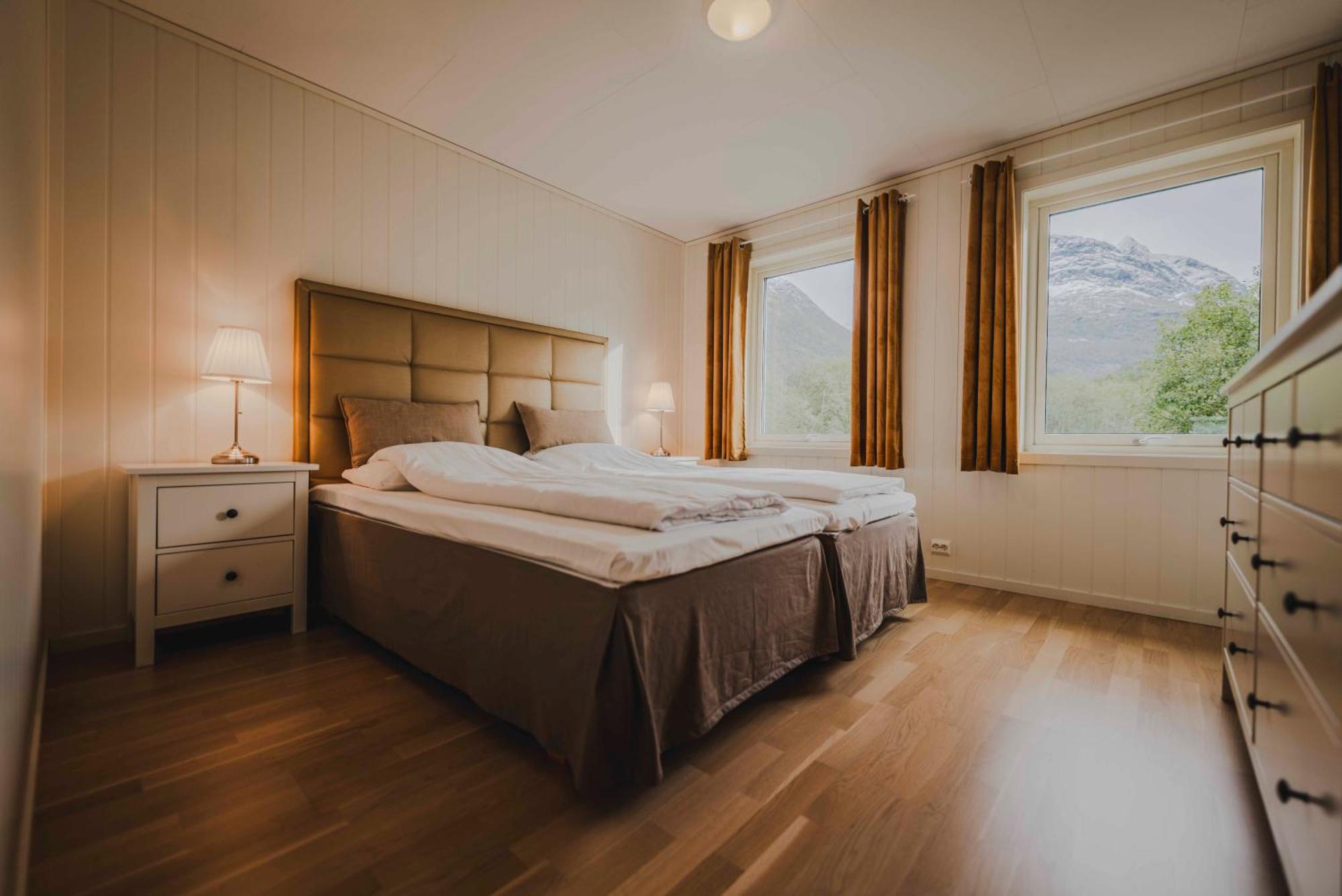 Loen Apartments Luaran gambar