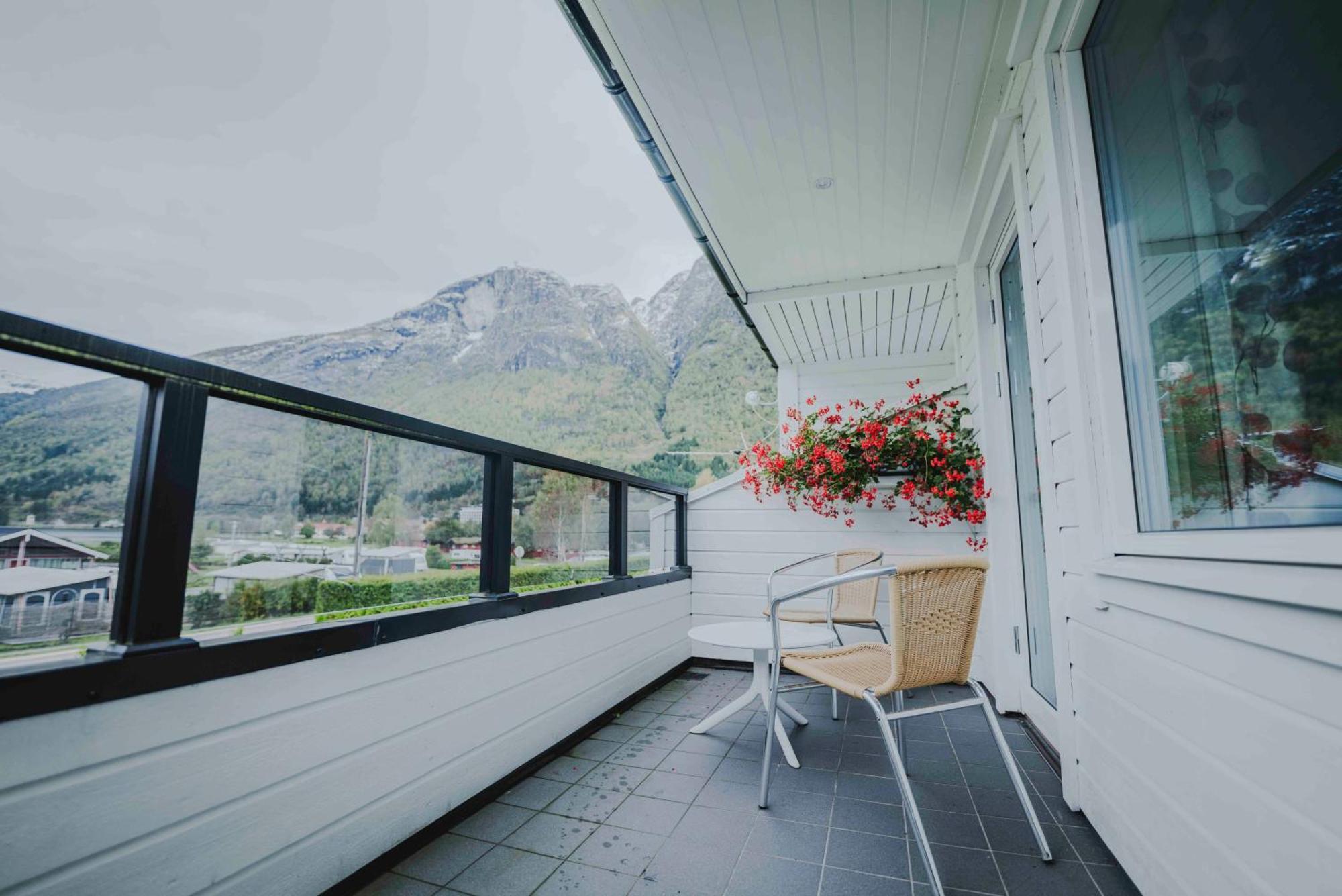Loen Apartments Luaran gambar